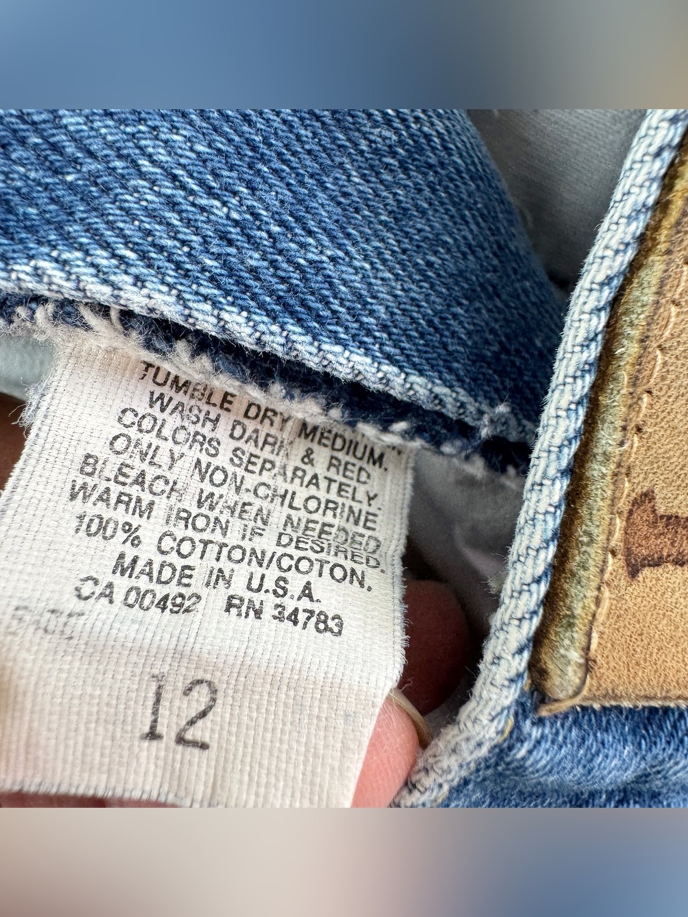 Lee high rise mom jeans pleated front Made in USA Vintage size 12 medium wash - Picture 11 of 16